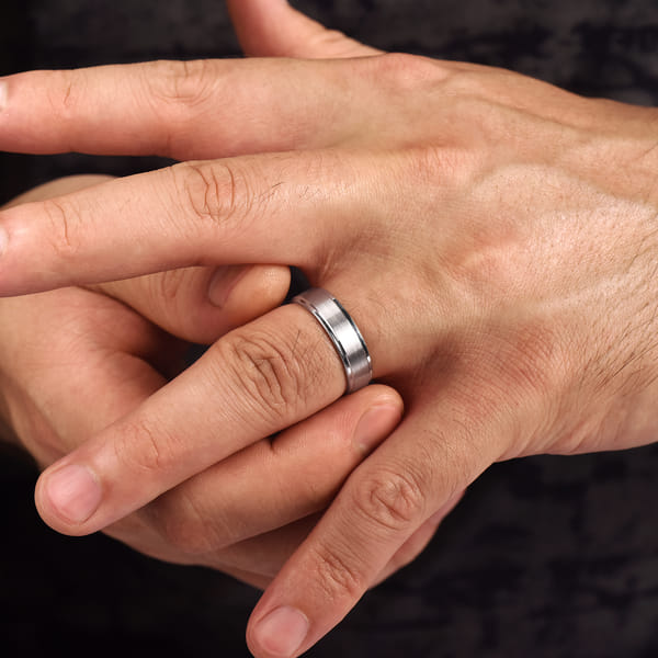 White Gold Beveled Edge Men's Wedding Band in Satin Finish