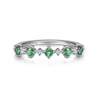 14K White Gold Alternating Round Diamond and Emerald Ring