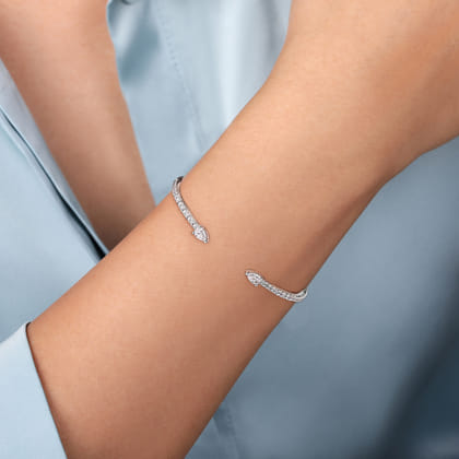14K White Gold Arrow Diamond Open Bangle Bracelet
