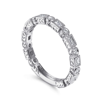 14K White Gold Baguette and Round Diamond Ring