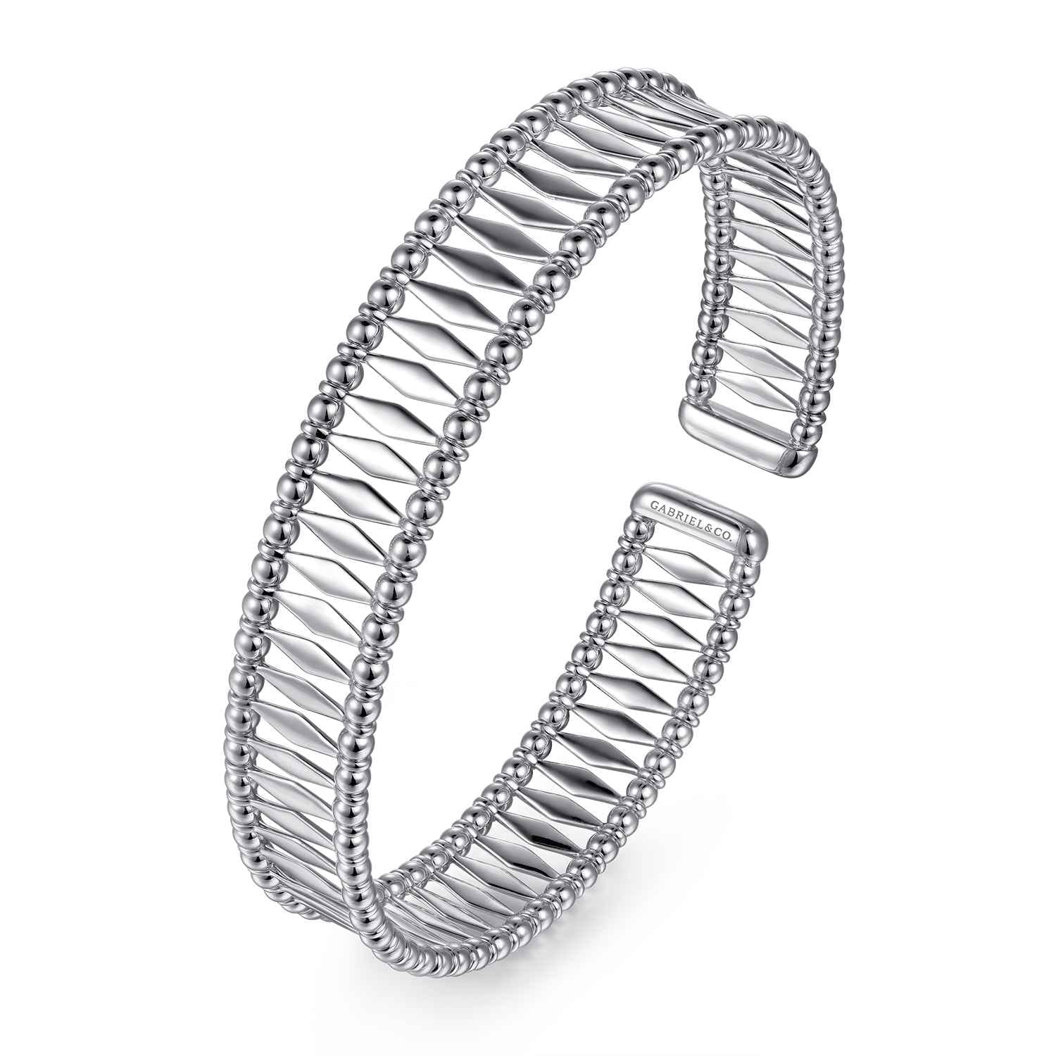 14K White Gold Bujukan Cuff Bracelet - Shot 2