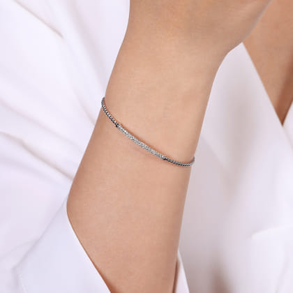 14K White Gold Bujukan Diamond Bar Split Bangle