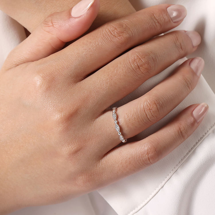 14K White Gold Bujukan Marquise Station Diamond Stackable Ring