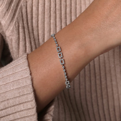 14K White Gold Buttercup Diamond Tennis Bracelet with Rectangle Stations