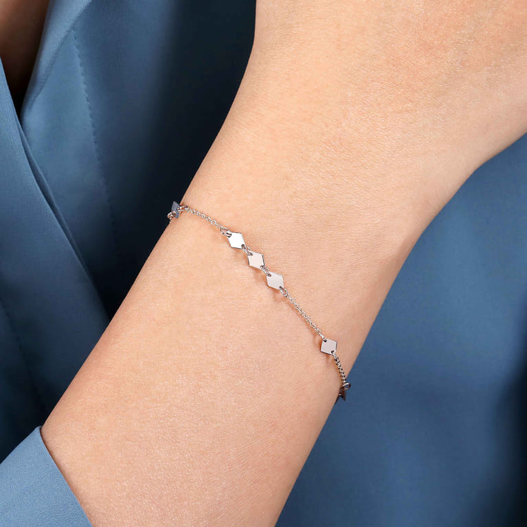 14K White Gold Chain Bracelet with Flat Rhombus Stations - Shot 3