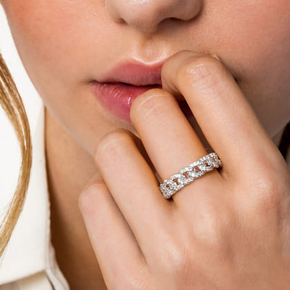 14K White Gold Chain Link Stackable Diamond Ring