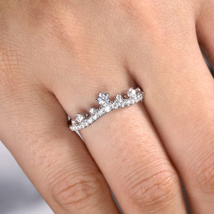 14K White Gold Curved Diamond Anniversary Band