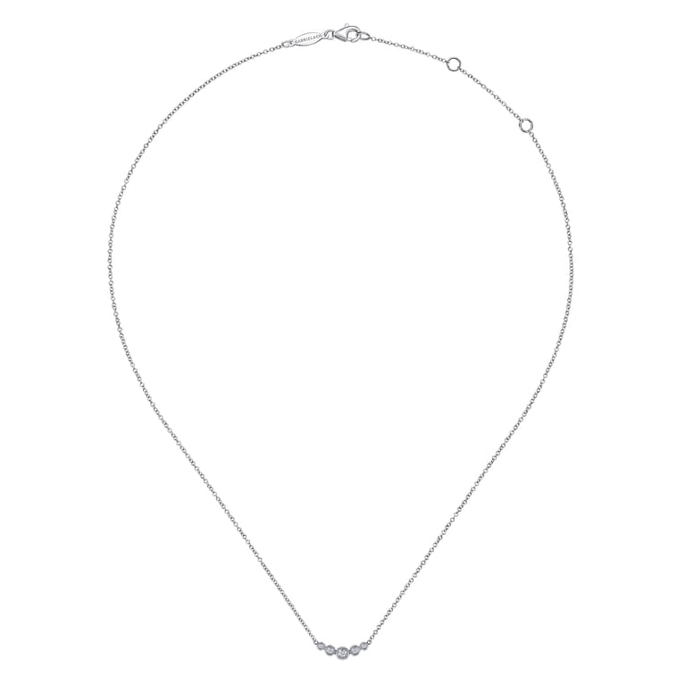 14K White Gold Curved Diamond Bar Necklace - 0.1 ct - Shot 2