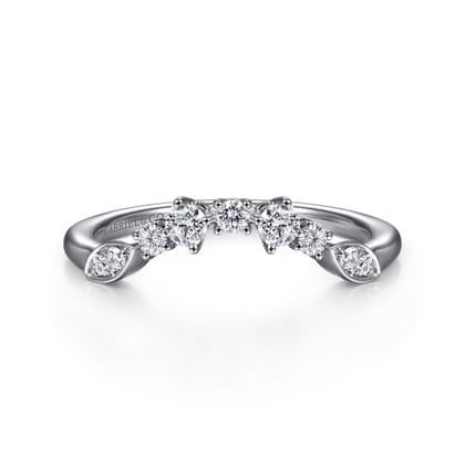 14K White Gold Curved Floral Diamond Anniversary Band