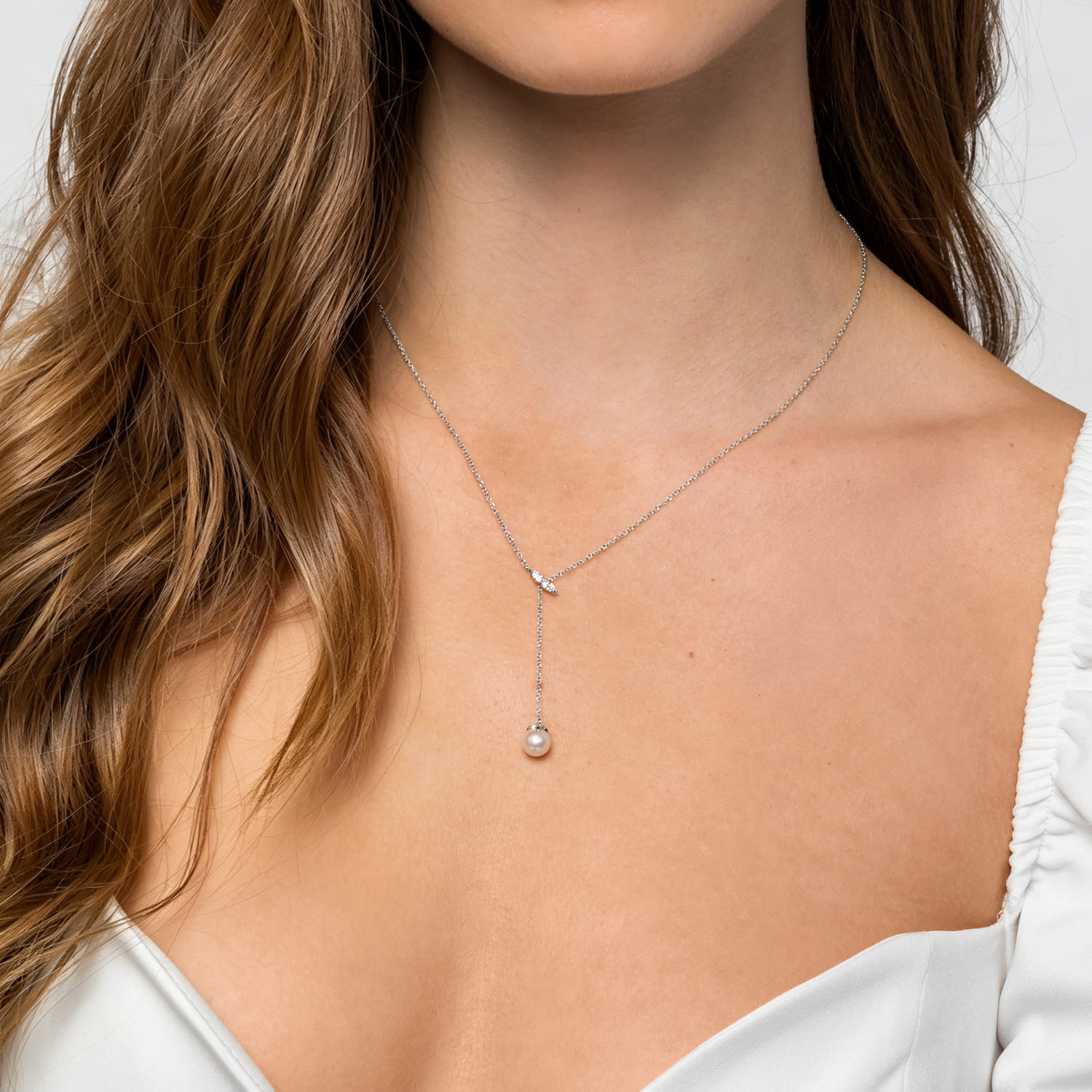 14K White Gold Diamond And Pearl Y Knot Necklace - 0.04 ct - Shot 3