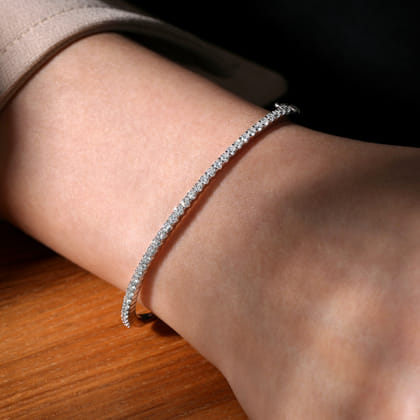 14K White Gold Diamond Bangle