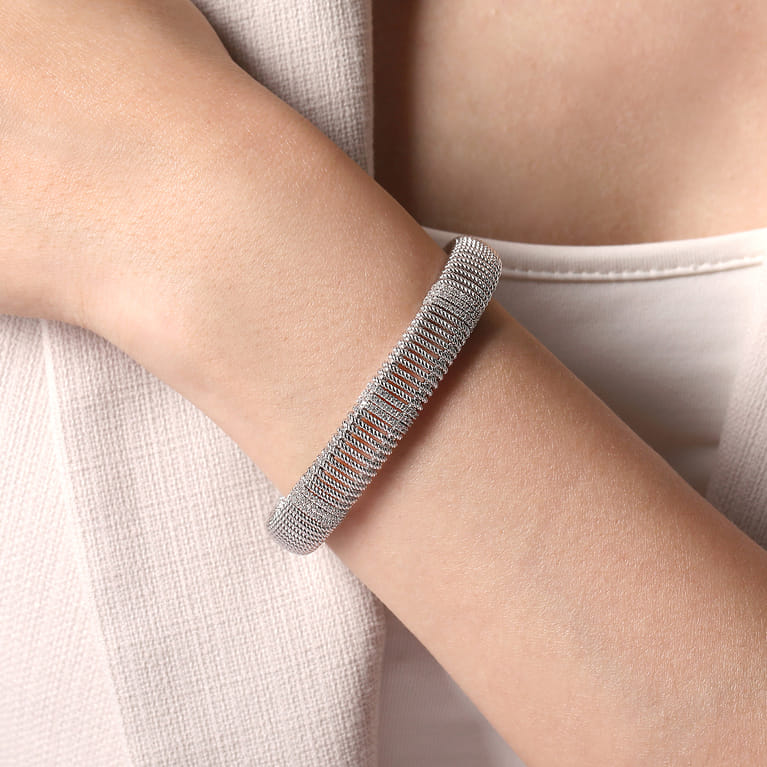 14K White Gold Diamond Bangle - 0.6 ct - Shot 4