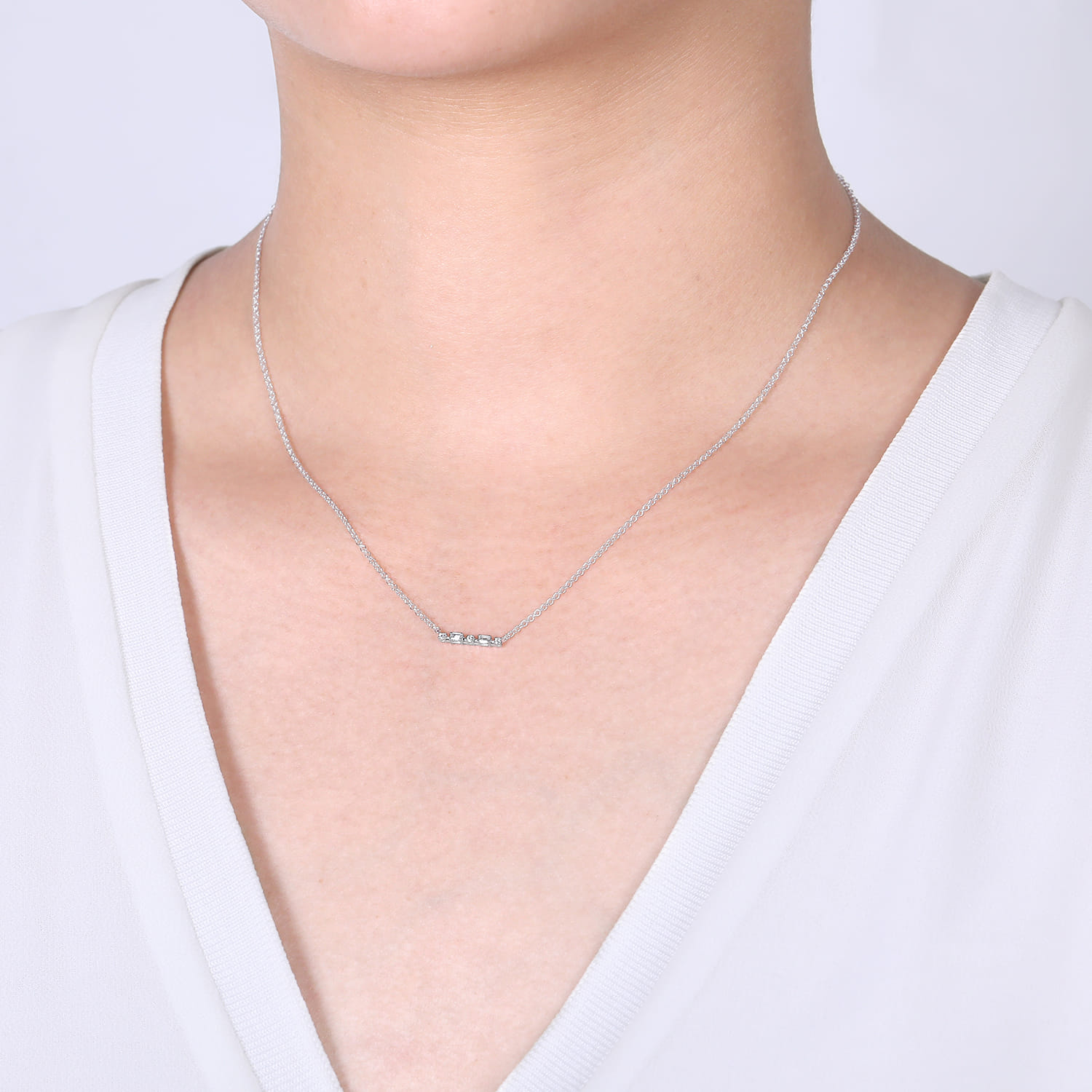 14K White Gold Diamond Bar Necklace - 0.08 ct - Shot 3