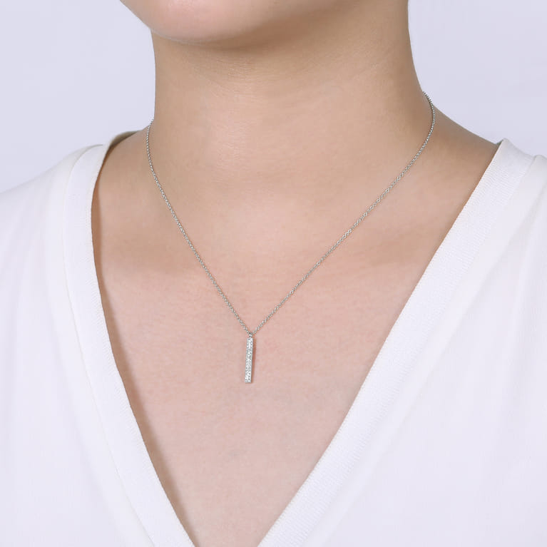 14K White Gold Diamond Bar Pendant Necklace - 0.07 ct - Shot 3