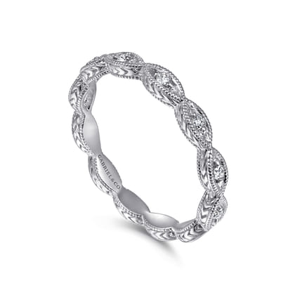14K White Gold Diamond Bujukan Marquise Station Ring