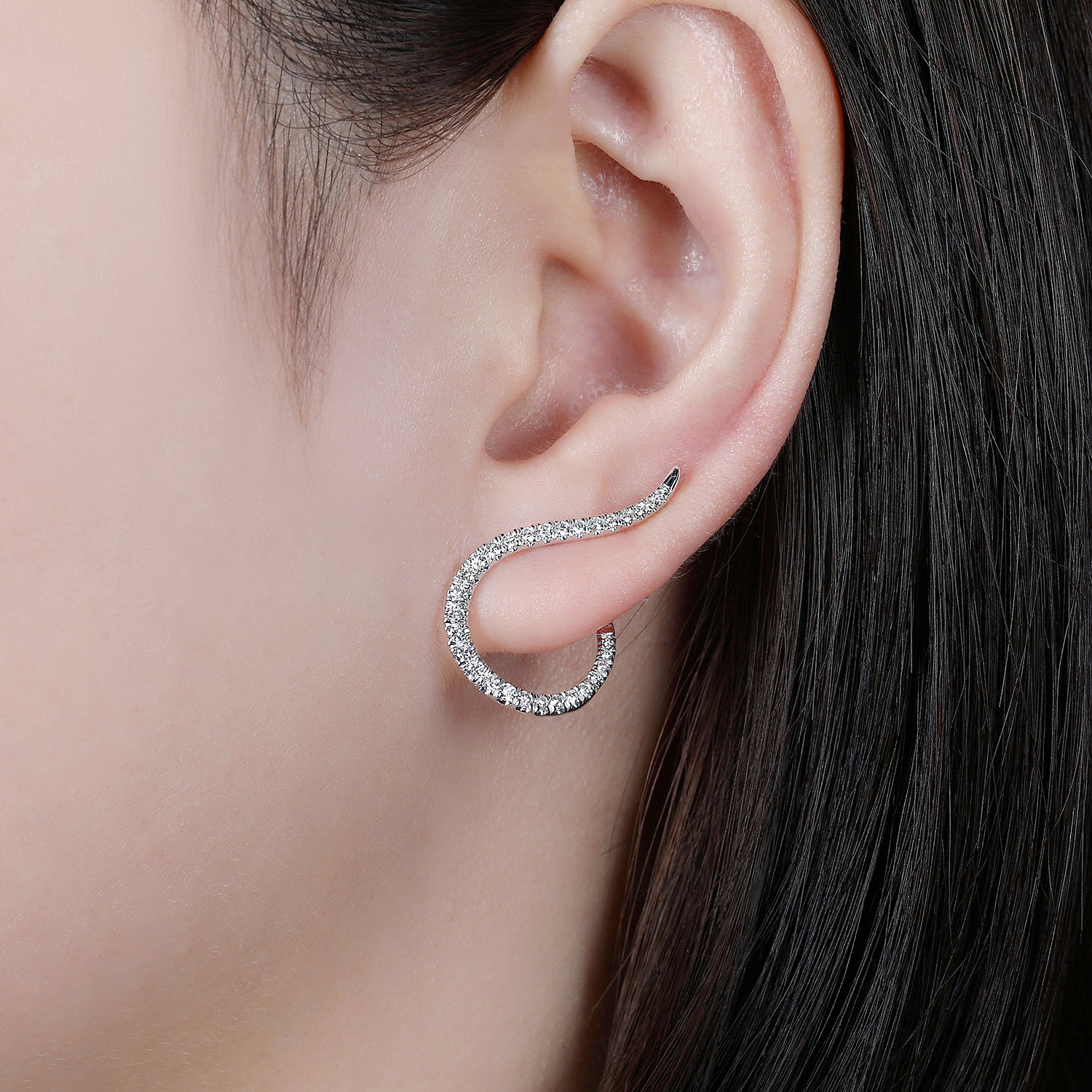 14K-White-Gold-Diamond-Bypass-Hoop-Earrings2