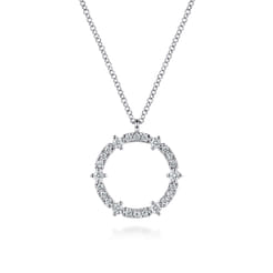 14K White Gold Diamond Circle Pendant Necklace