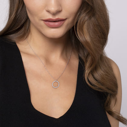 14K White Gold Diamond Circle Pendant Necklace