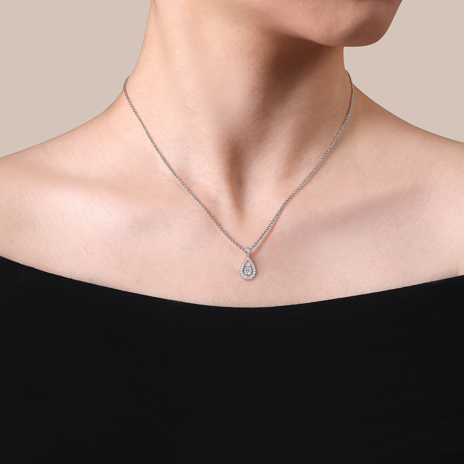 14K White Gold Diamond Classic Teardrop Pendant Necklace - 0.5 ct - Shot 3