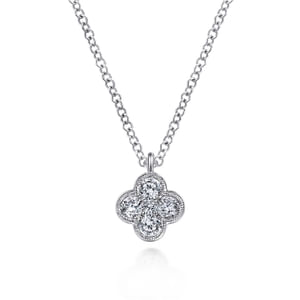 14K-White-Gold-Diamond-Clover-Pendant-Necklace1