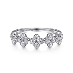 14K White Gold Diamond Clover Station Ring
