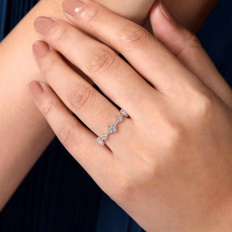 14K White Gold Diamond Cluster Station Ring