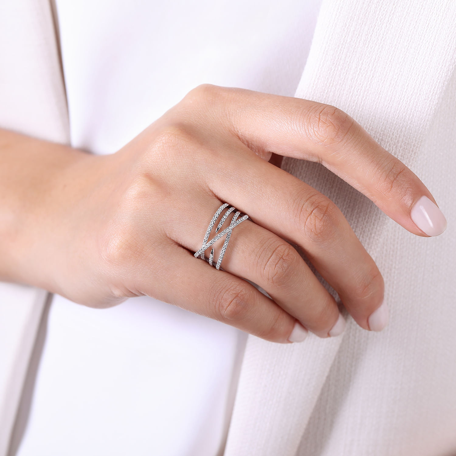 14K White Gold Diamond Criss Cross Ring - 0.5 ct - Shot 5