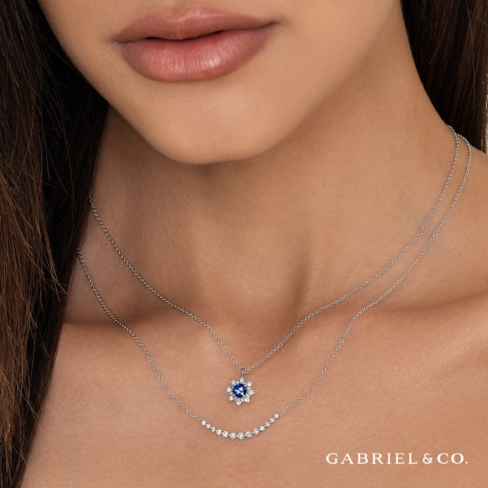 14K White Gold Diamond Curved Bar Necklace