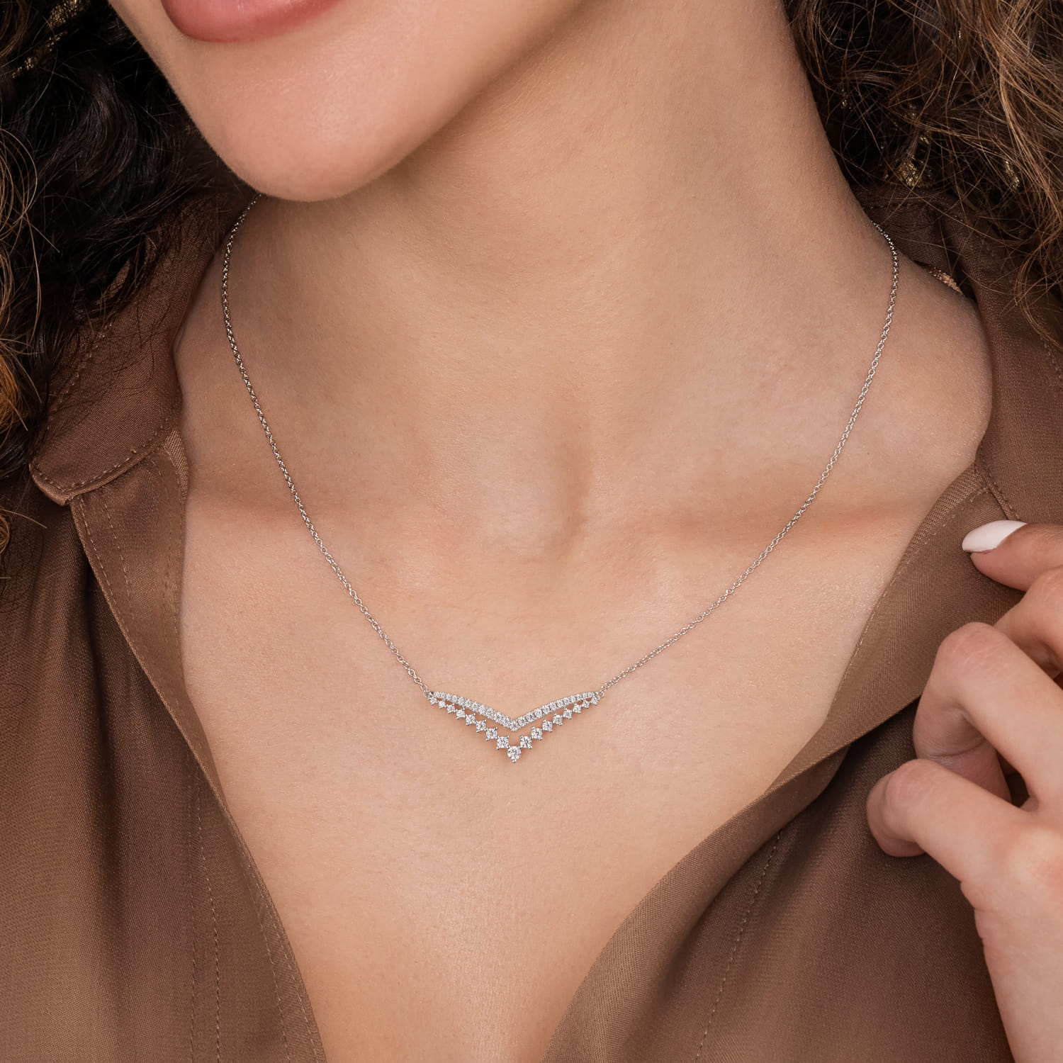 14K White Gold Diamond Double Chevron Bar Necklace