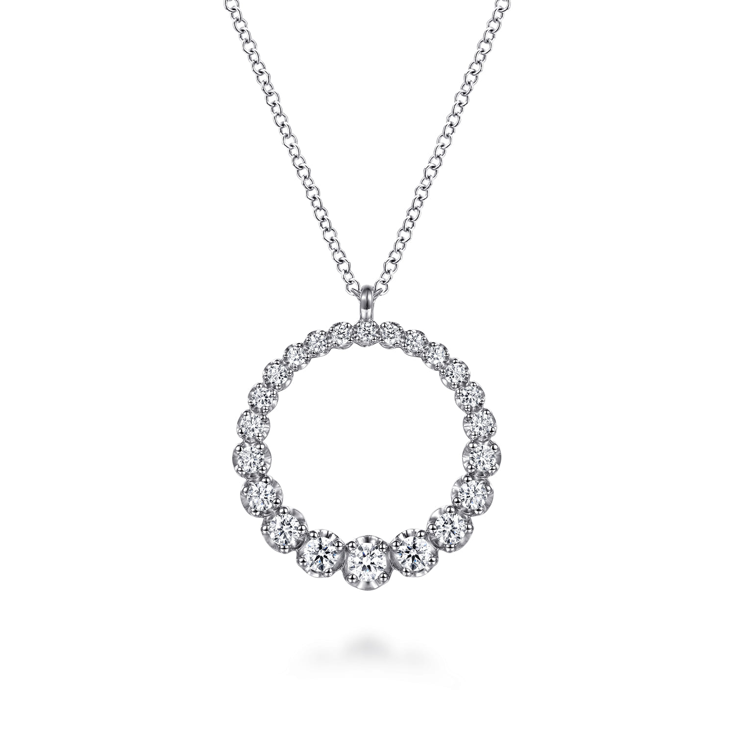 14K White Gold Diamond Graduating Circle Pendant Necklace - 0.6 ct - Shot 1