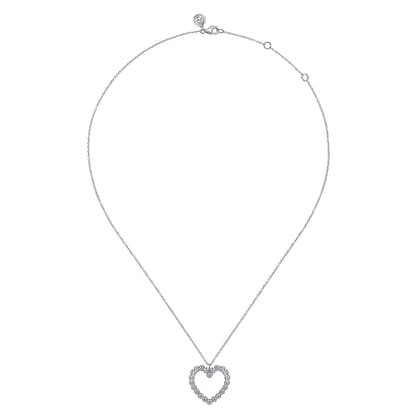 14K White Gold Diamond Heart Pendant Necklace