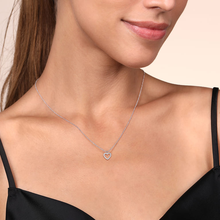 14K White Gold Diamond Heart Pendant Necklace - 0.07 ct - Shot 3