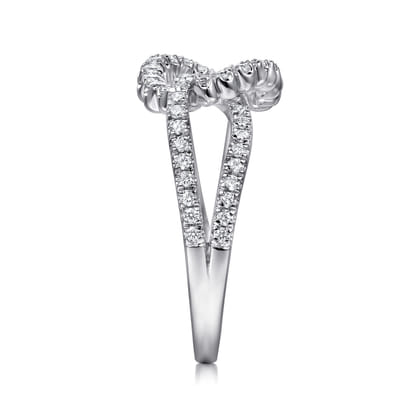 14K White Gold Diamond Interlocking Link Ring