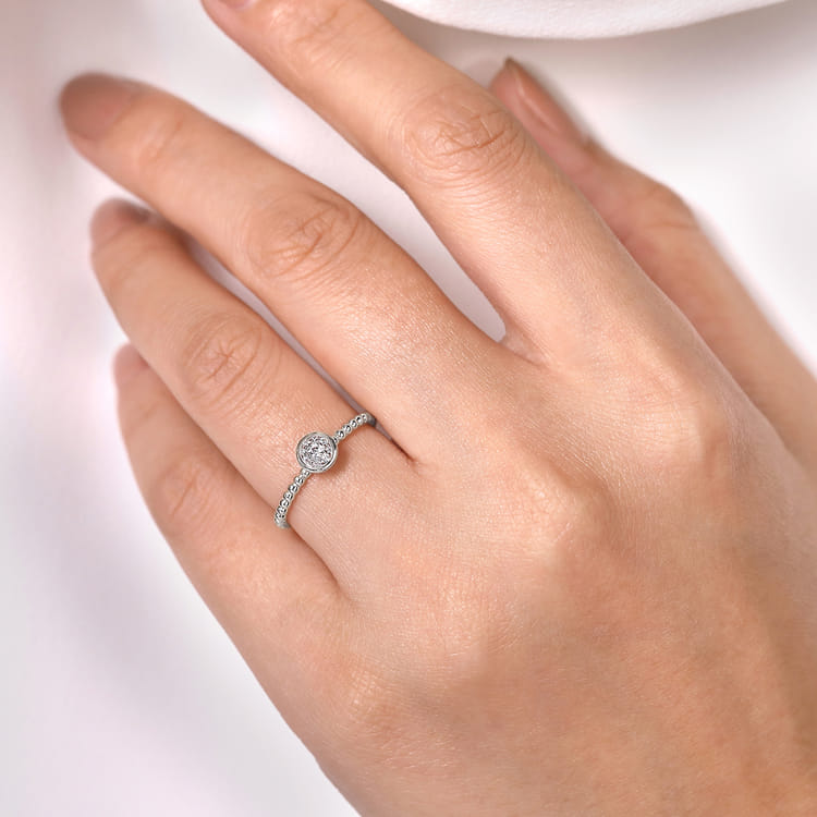 14K White Gold Diamond Ladies Ring