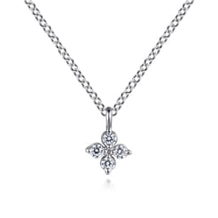 14K White Gold Diamond Necklace W Flower Shape