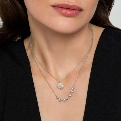 14K White Gold Diamond Pendant Necklace