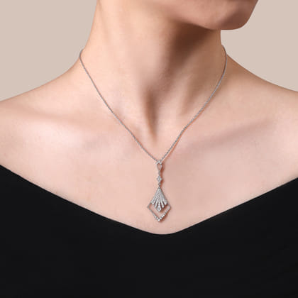 14K White Gold Diamond Rhombus Pendant Necklace