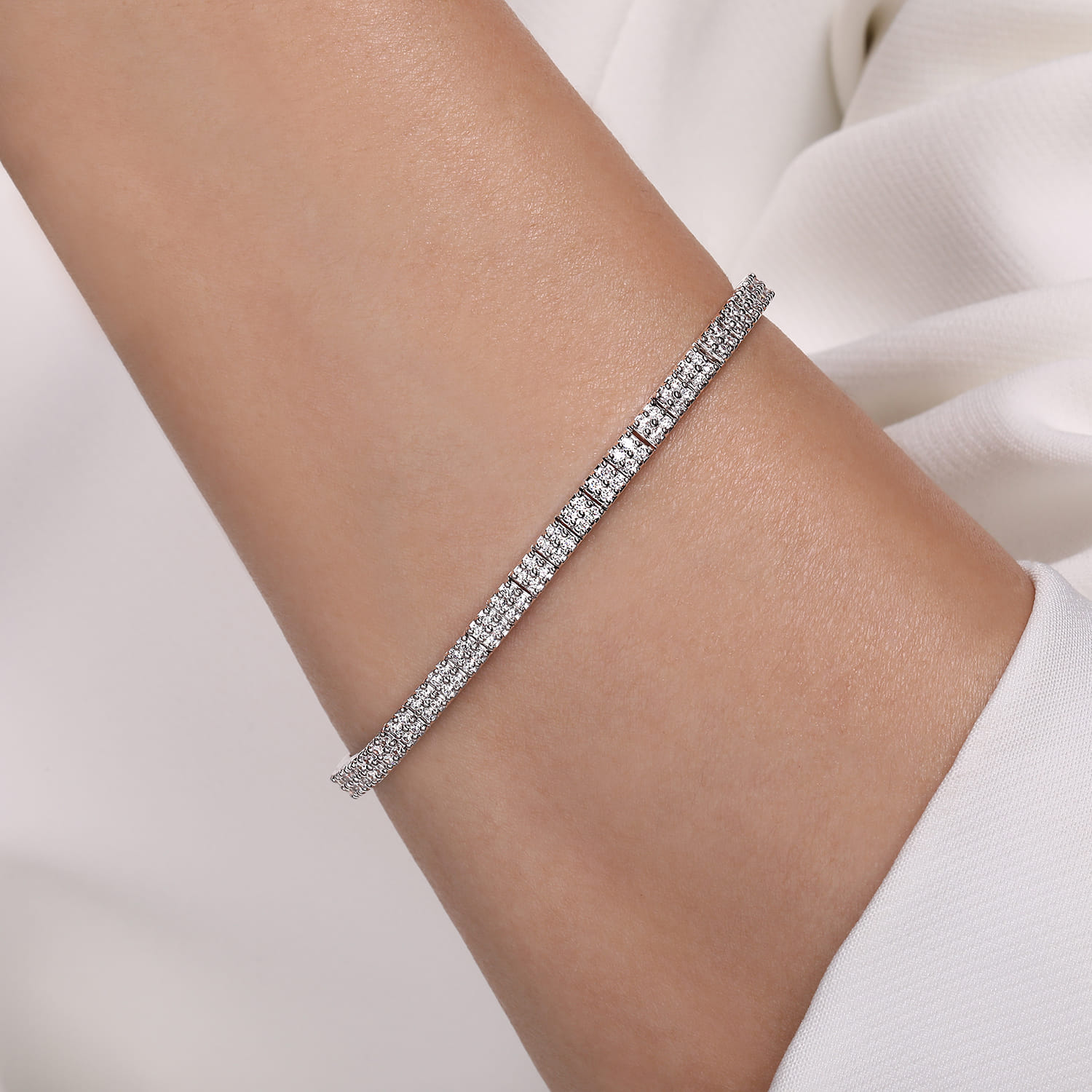 14K White Gold Diamond Tennis Bracelet - 5.18 ct - Shot 3