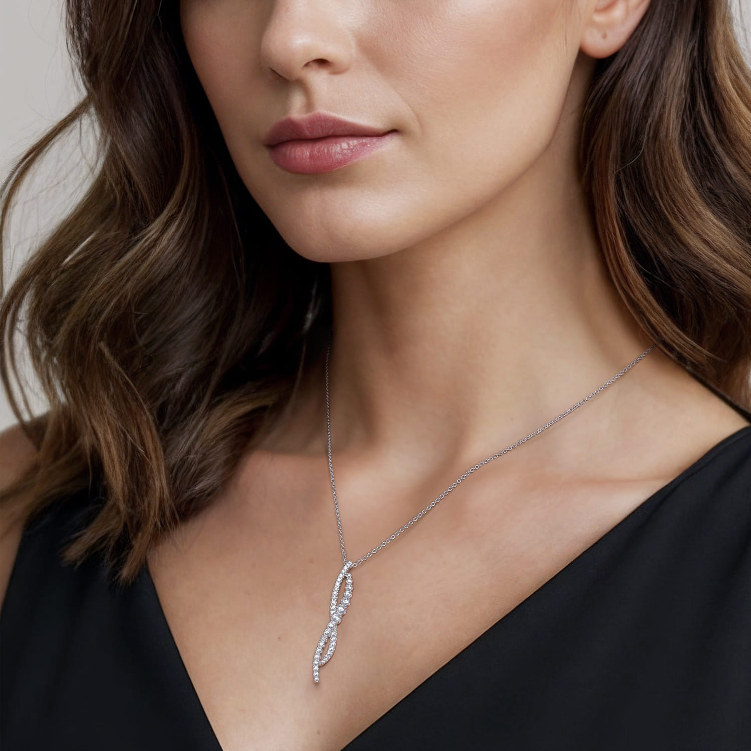 14K White Gold Diamond Twisted Pendant Necklace