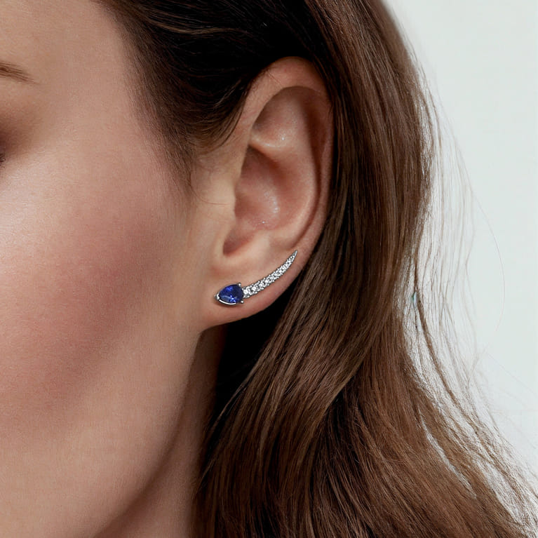 14K White Gold Diamond and Blue Sapphire Stud Earrings - 0.22 ct - Shot 4