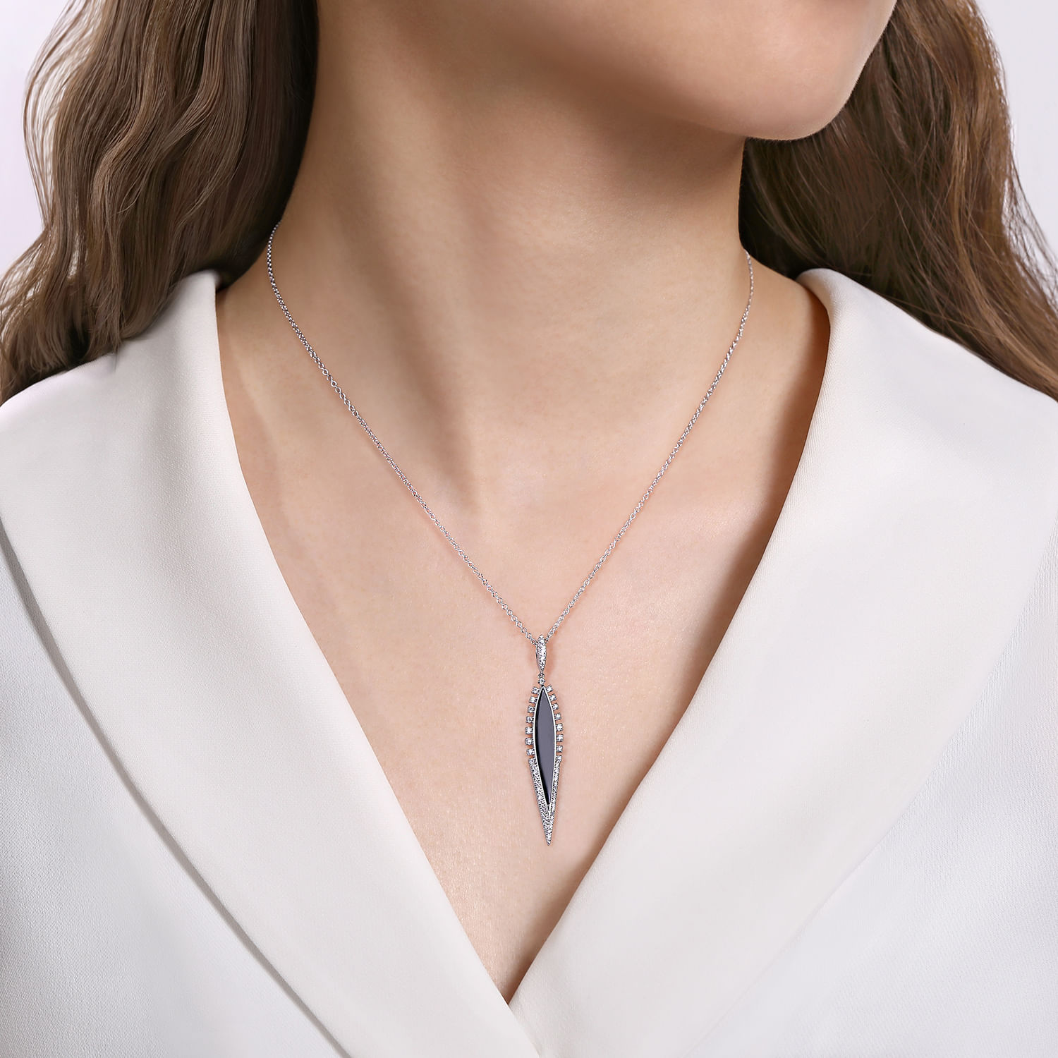 14K White Gold Diamond and Onyx Pendant Necklace - 0.35 ct - Shot 3