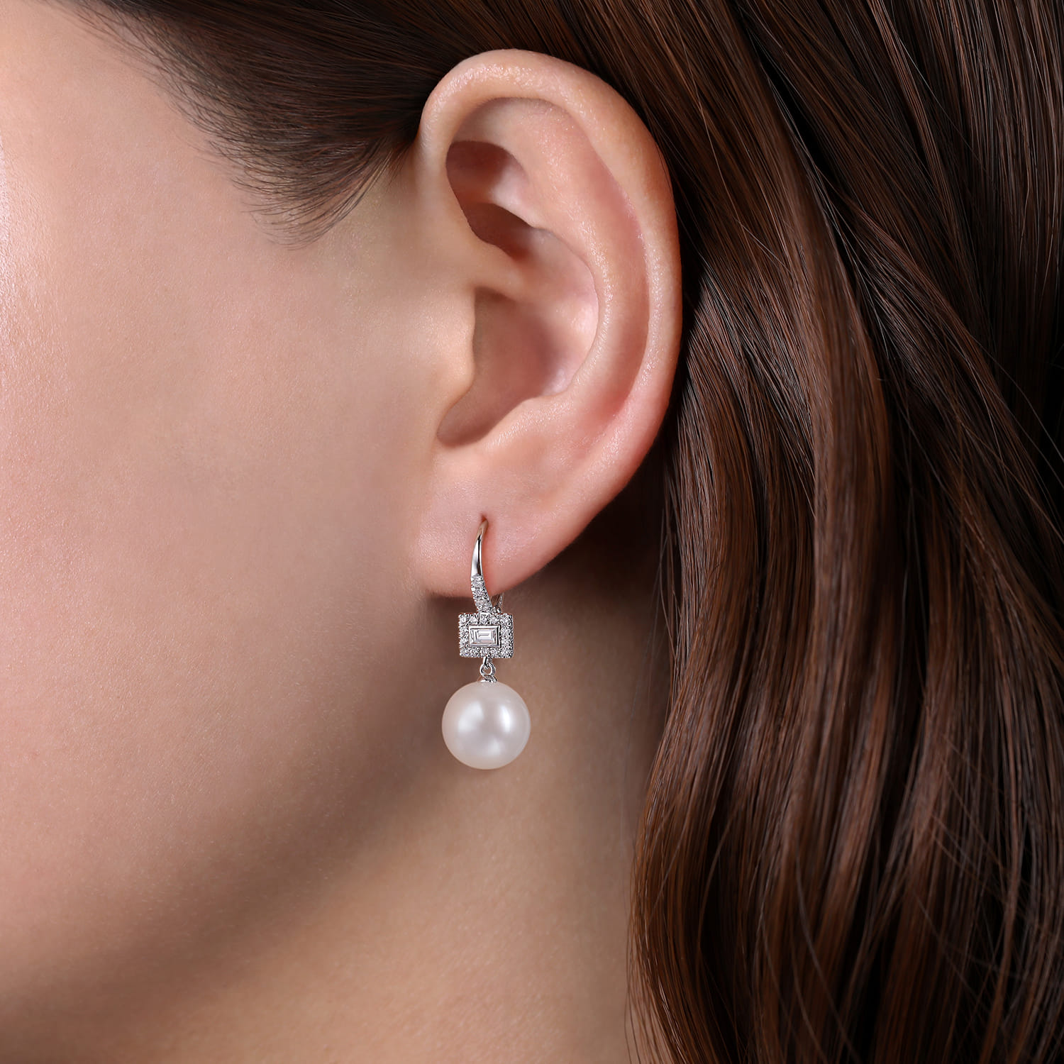 14K White Gold Diamond and Pearl Drop Earrings - 0.3 ct - Shot 2