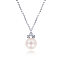 14K White Gold Diamond and Pearl Pendant Necklace