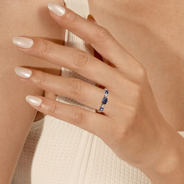 14K White Gold Diamond and Sapphire Ladies Ring - 0.11 ct - Shot 5