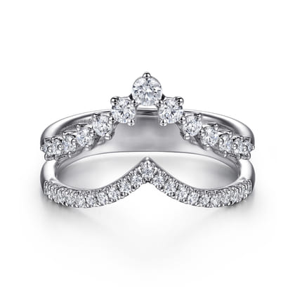 14K White Gold Graduating Diamond Chevron Ring