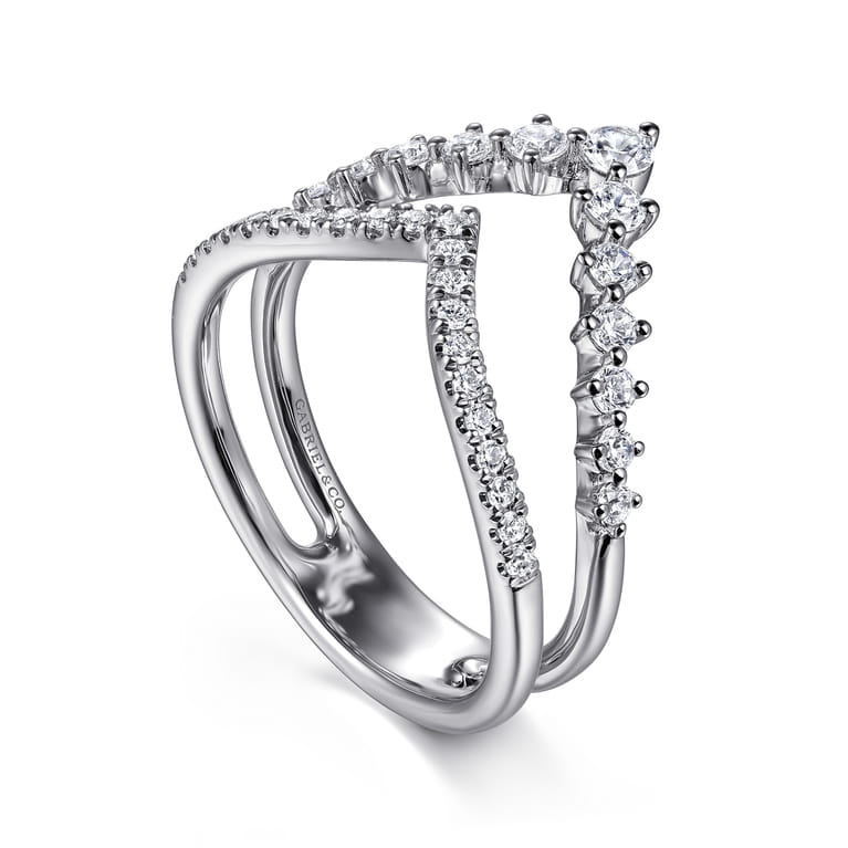 14K White Gold Graduating Diamond Chevron Ring - 0.5 ct - Shot 3