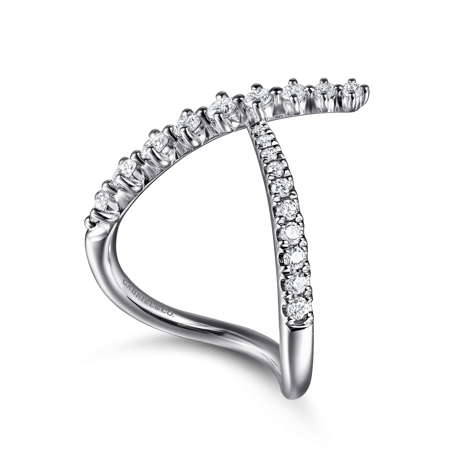 14K White Gold Graduating Diamond Chevron Ring