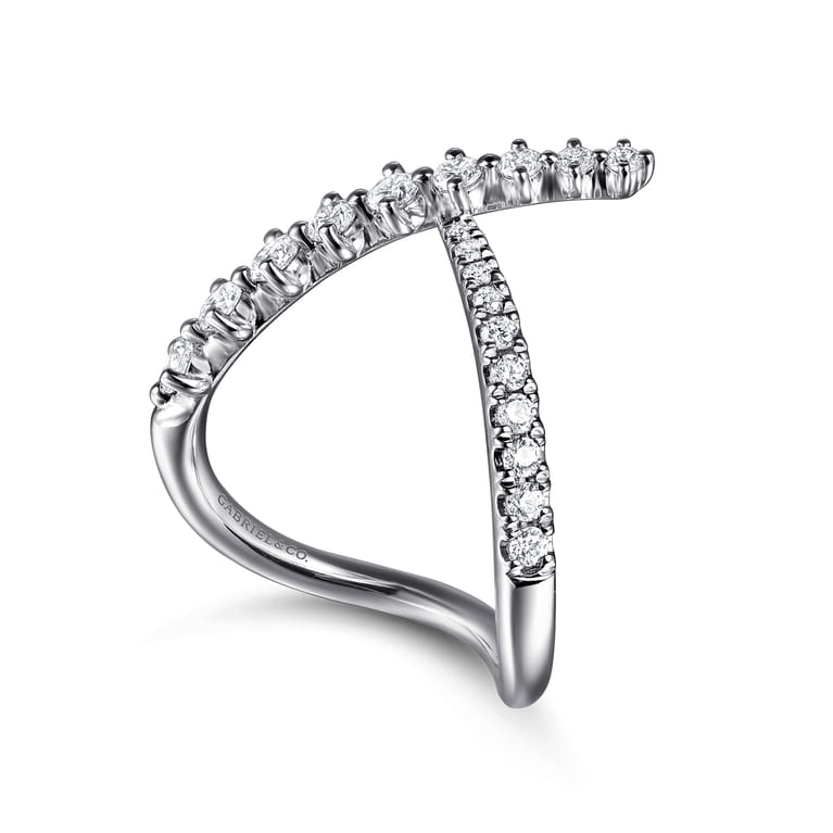 14K White Gold Graduating Diamond Chevron Ring - 0.5 ct - Shot 3