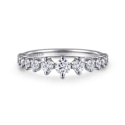 14K White Gold Graduating Diamond Classic Ladies Ring