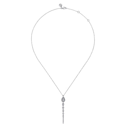 14K White Gold Graduating Diamond Pendant Drop Necklace